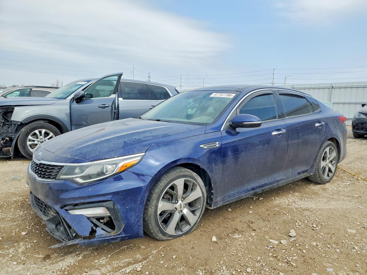 2019 Kia Optima LX, VIN 5XXGT4L30KG360650 — Front end