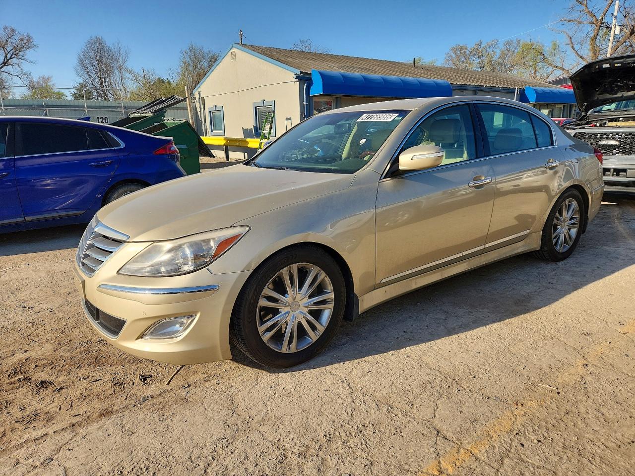 2012 Hyundai Genesis 4.6L, VIN KMHGC4DF8CU171891 — Мелкие вмятины и царапины