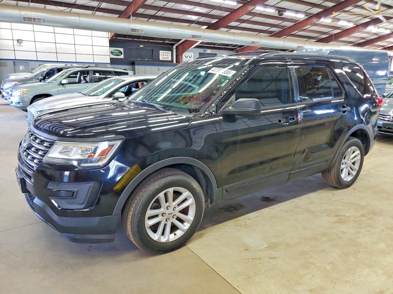 2017 Ford Explorer, VIN 1FM5K8B88HGC81853 — Side