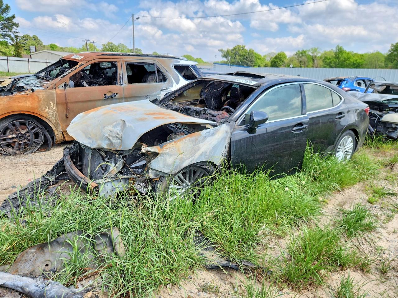 2014 Lexus ES 330, VIN JTHBK1GG0E2143956 — Burn