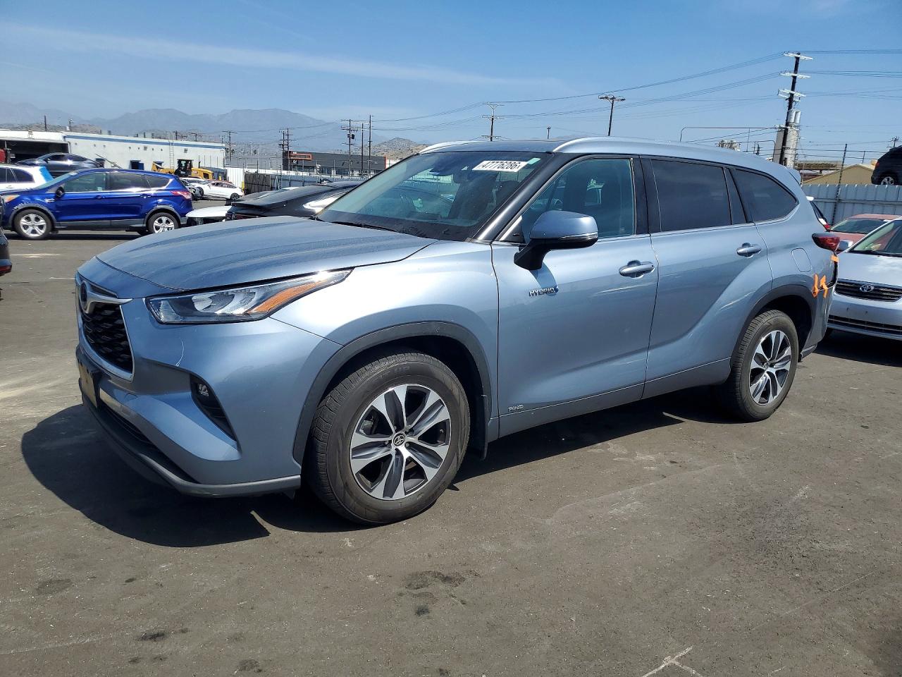 2020 Toyota Highlander Hybrid XLE, VIN 5TDHBRCH0LS006949 — Rear end