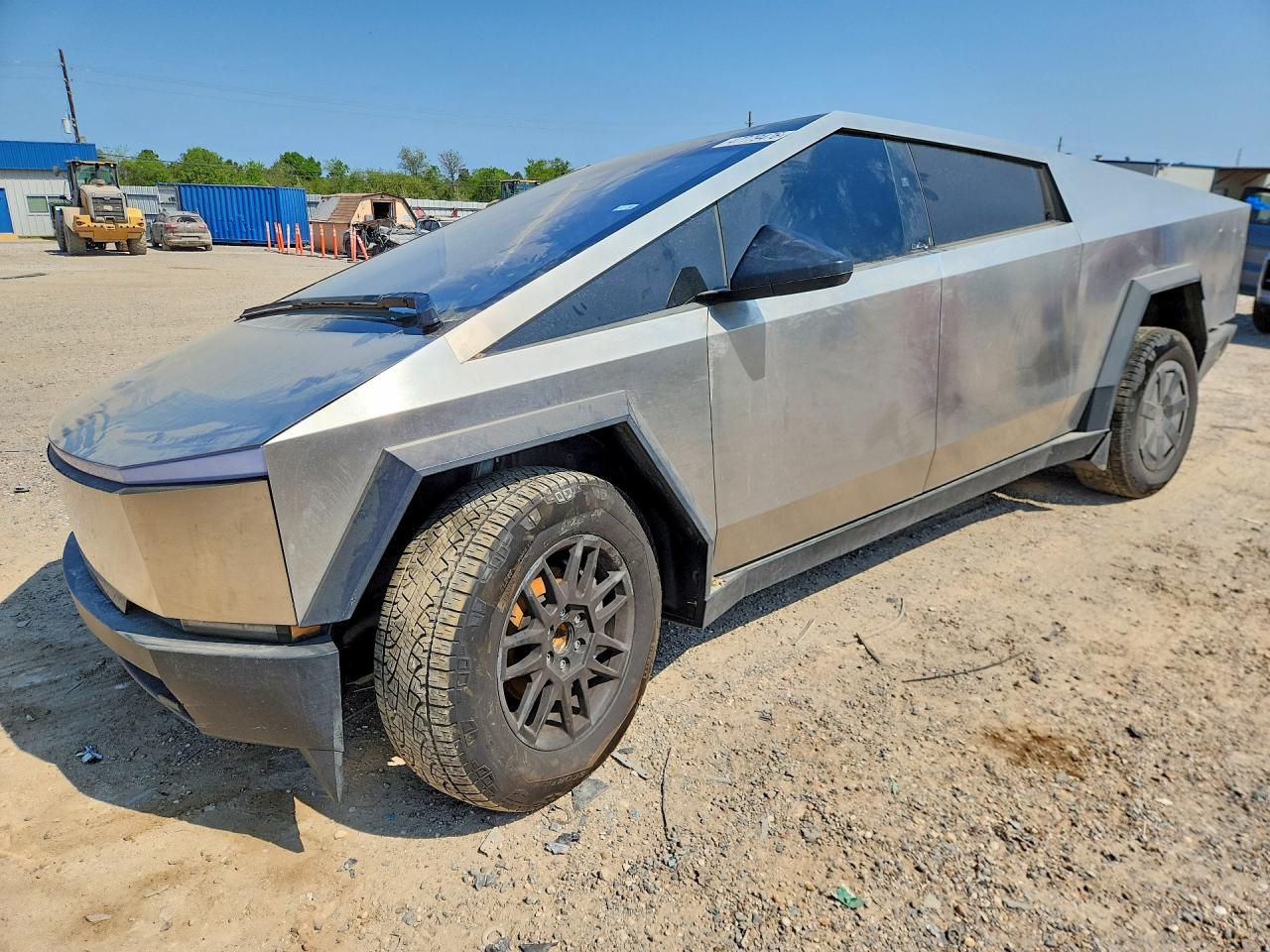2025 Tesla Cybertruck, VIN 7G2CEHED6SA070996 — Rear end