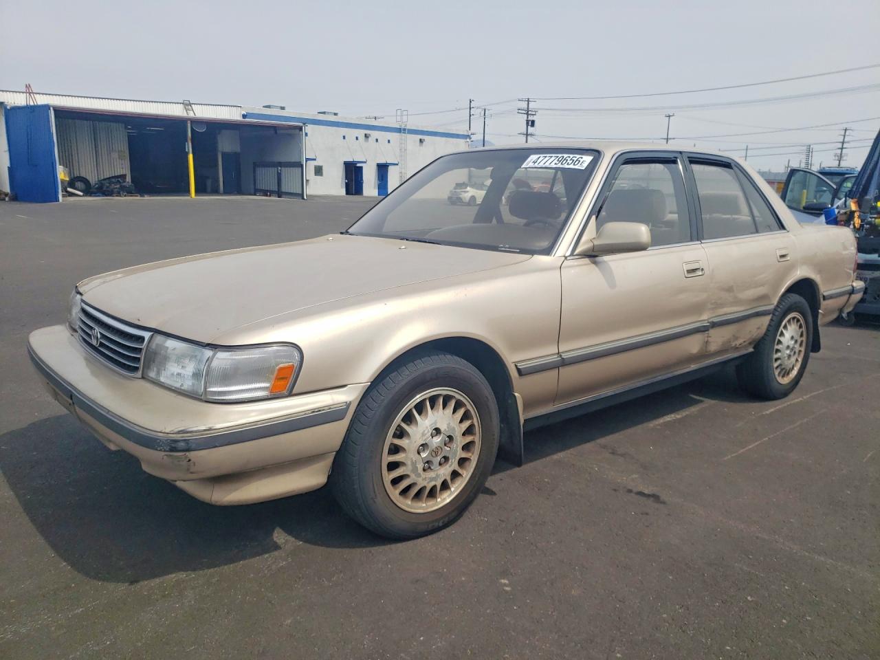 1991 Toyota Cressida, VIN JT2MX83E4M0072966 — Side