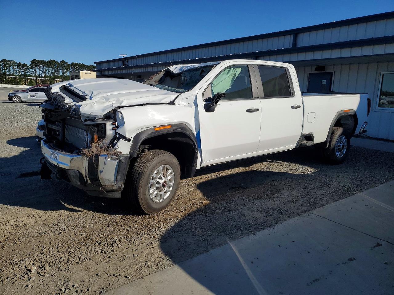 2026 GMC Sierra 2500HD Pro, VIN 1GT4ULEY7TF207735 — Front end