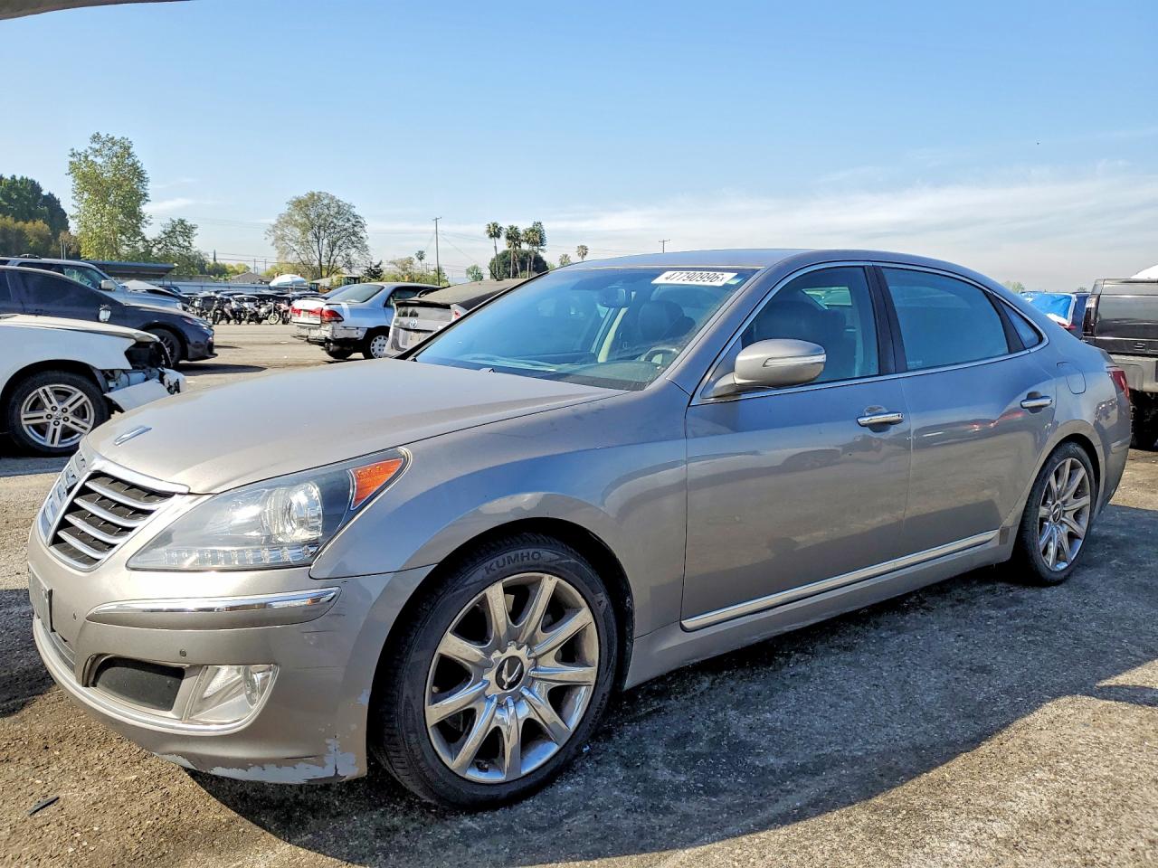 2012 Hyundai Equus Signature, VIN KMHGH4JH8CU048728 — Minor dents and scratches