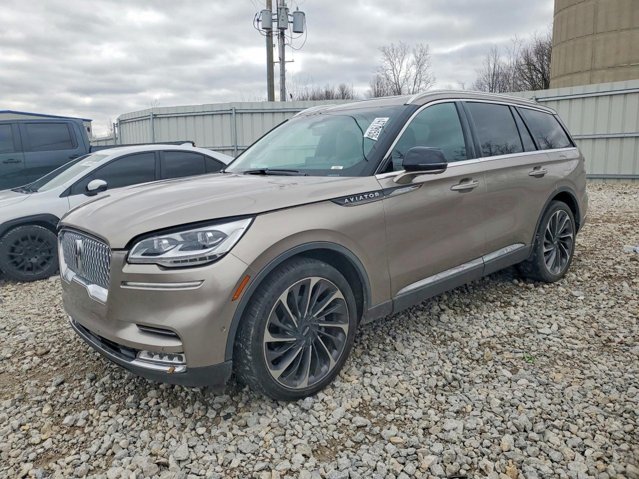 2020 Lincoln Aviator Reserve, VIN 5LM5J7XC7LGL04457 — Vandalism