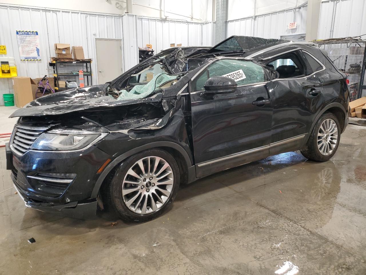 2015 Lincoln MKC, VIN 5LMCJ2A99FUJ13930 — Roof