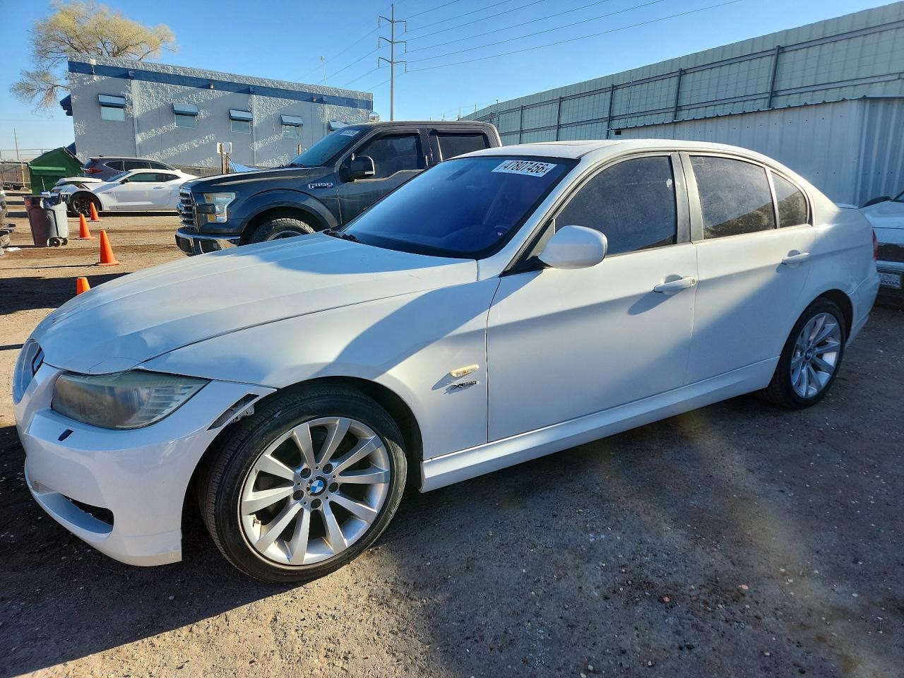 2011 BMW 3 Series 328i xDrive, VIN WBAPK5G5XBNN28851 — Front end