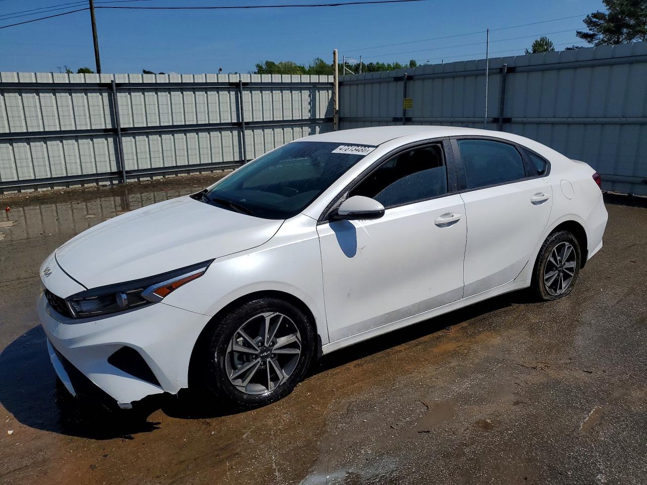 2023 Kia Forte LXS, VIN 3KPF24AD1PE642581 — Front end