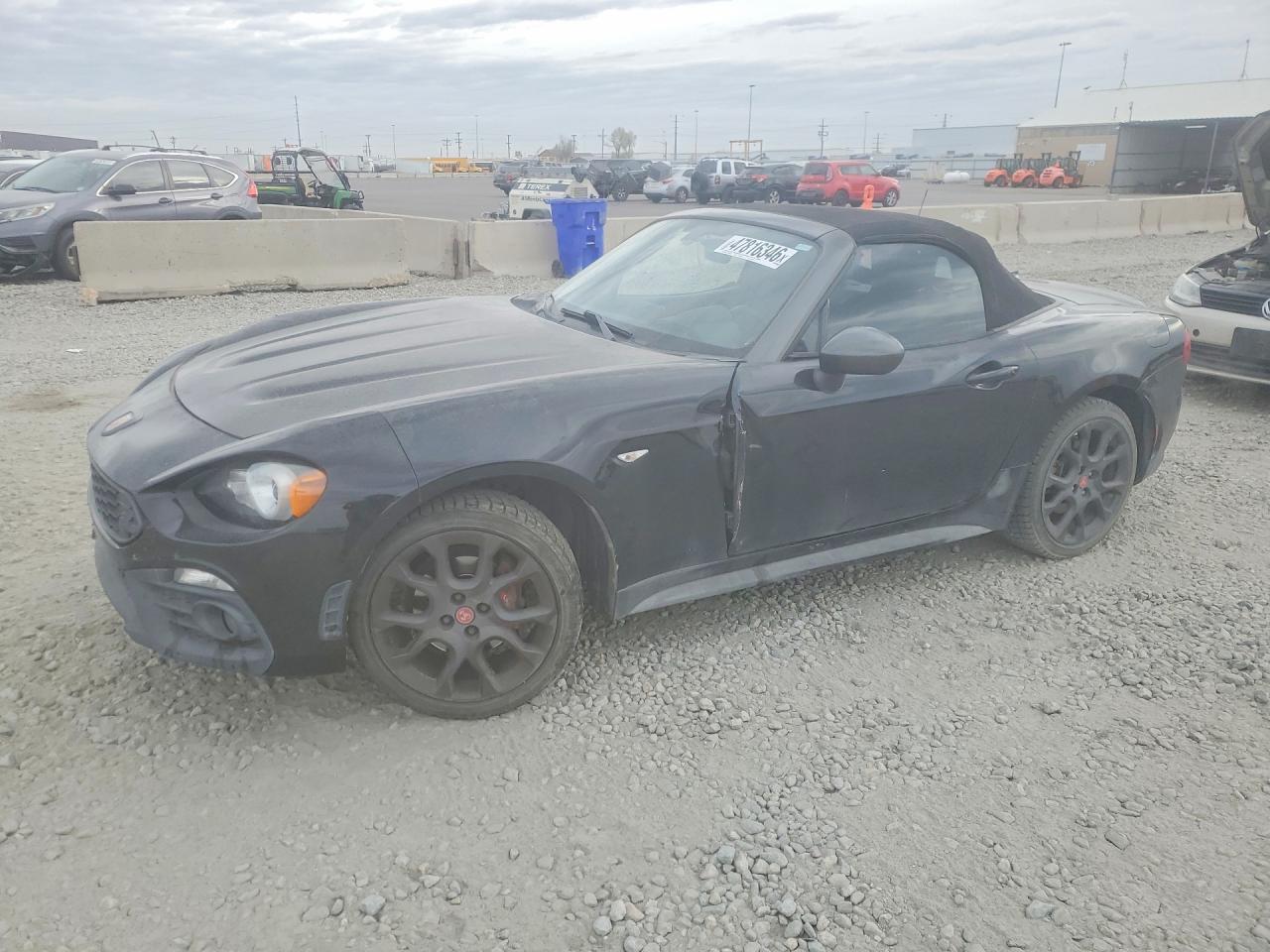 2018 FIAT 124 Spider Abarth, VIN JC1NFAEK4J0134187 — Side