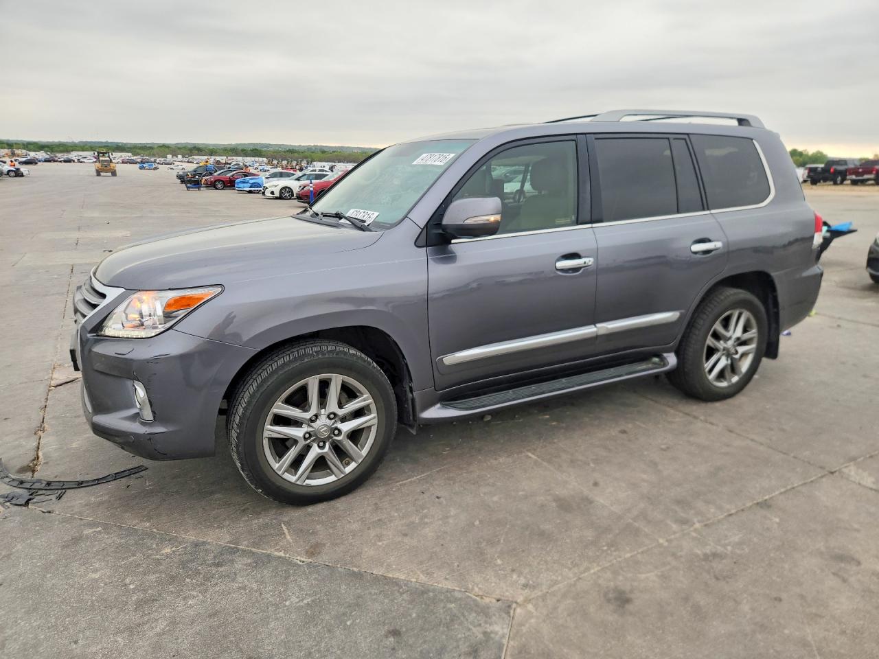 2014 Lexus LX 570, VIN JTJHY7AX6E4141930 — Side