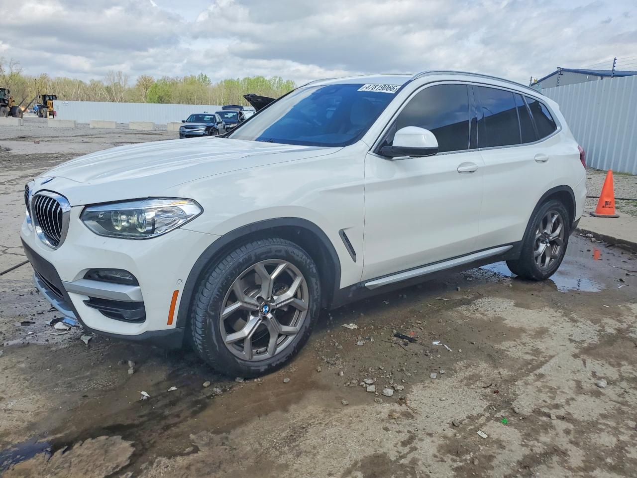 2021 BMW X3 sDrive30i, VIN 5UXTY3C06M9E85427 — Side