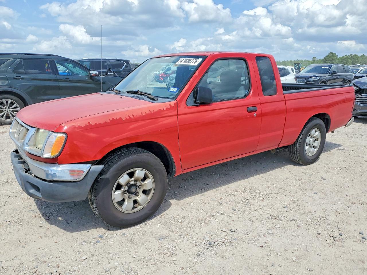 1999 Nissan Frontier XE, VIN 1N6DD26SXXC345505 — Front end