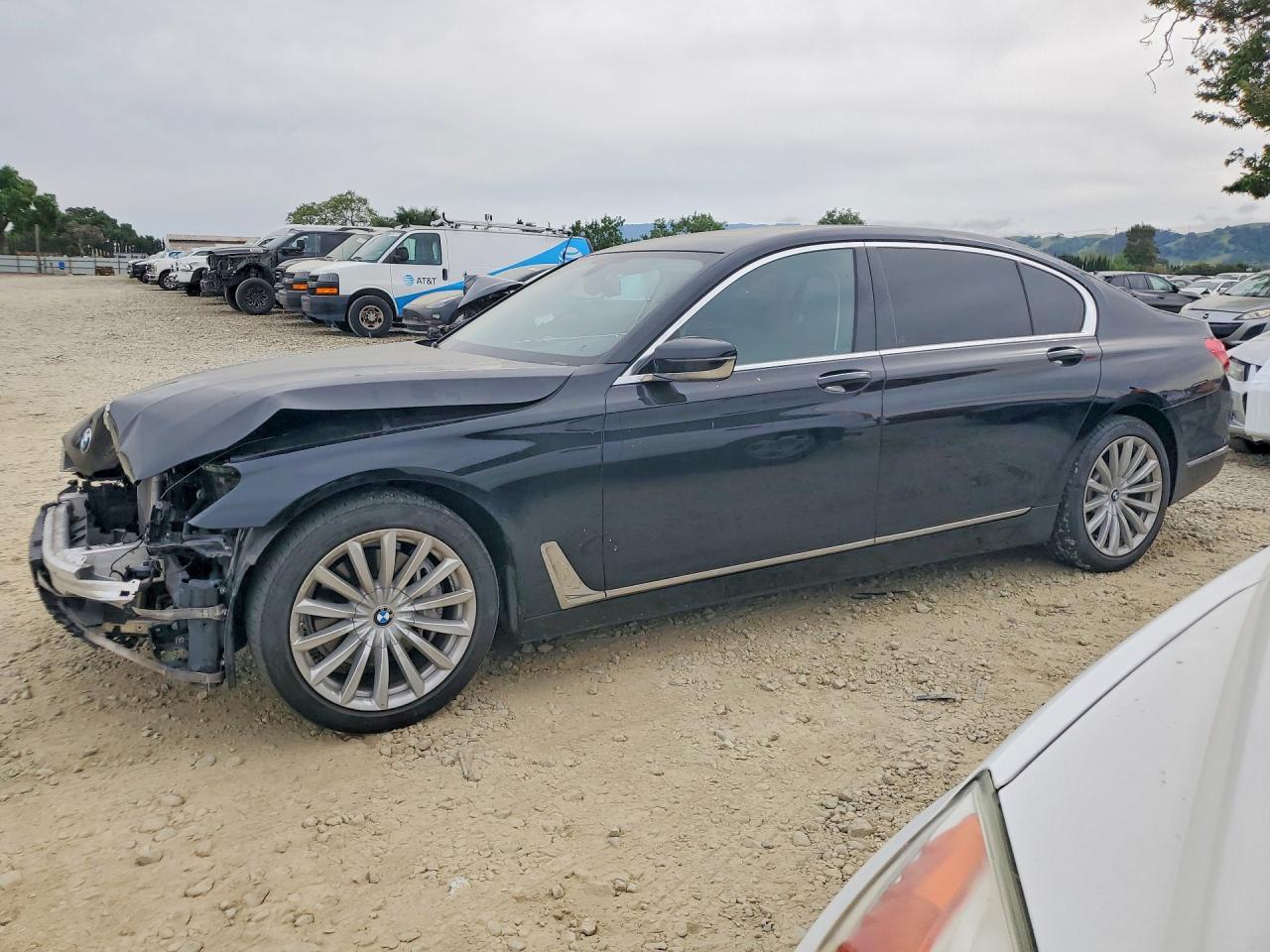 2016 BMW 7 Series 740i, VIN WBA7E2C50GG504663 — Front end