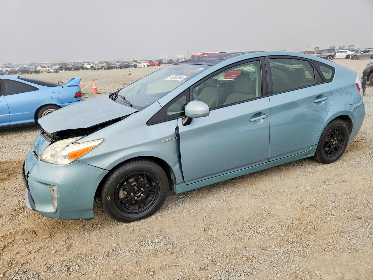 2014 Toyota Prius Three, VIN JTDKN3DU0E1764618 — Front end