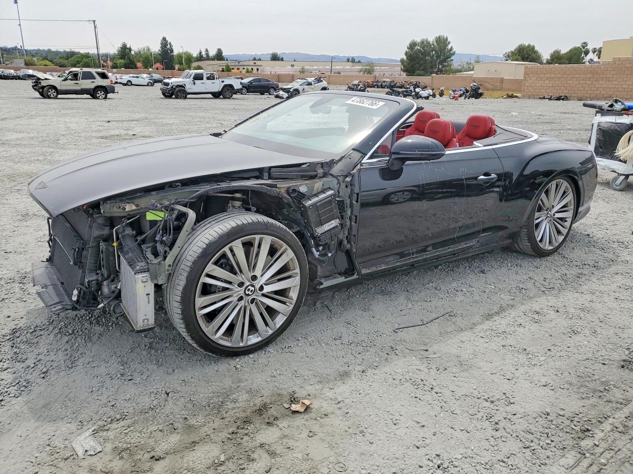 2022 Bentley Continental GT, VIN SCBDT4ZG0NC096513 — Front end