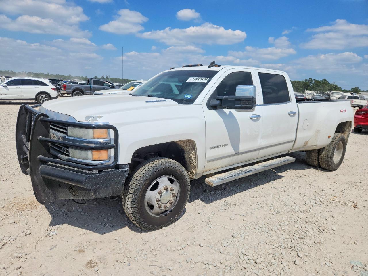 2015 Chevrolet Silverado 3500HD LTZ, VIN 1GC4K0E80FF617138 — Normal wear