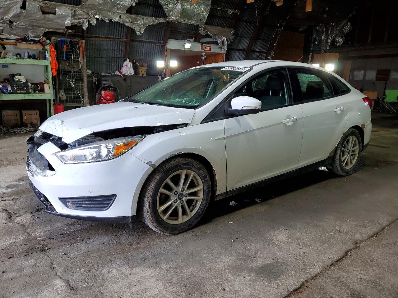 2018 Ford Focus SE, VIN 1FADP3F22JL264219 — Front end
