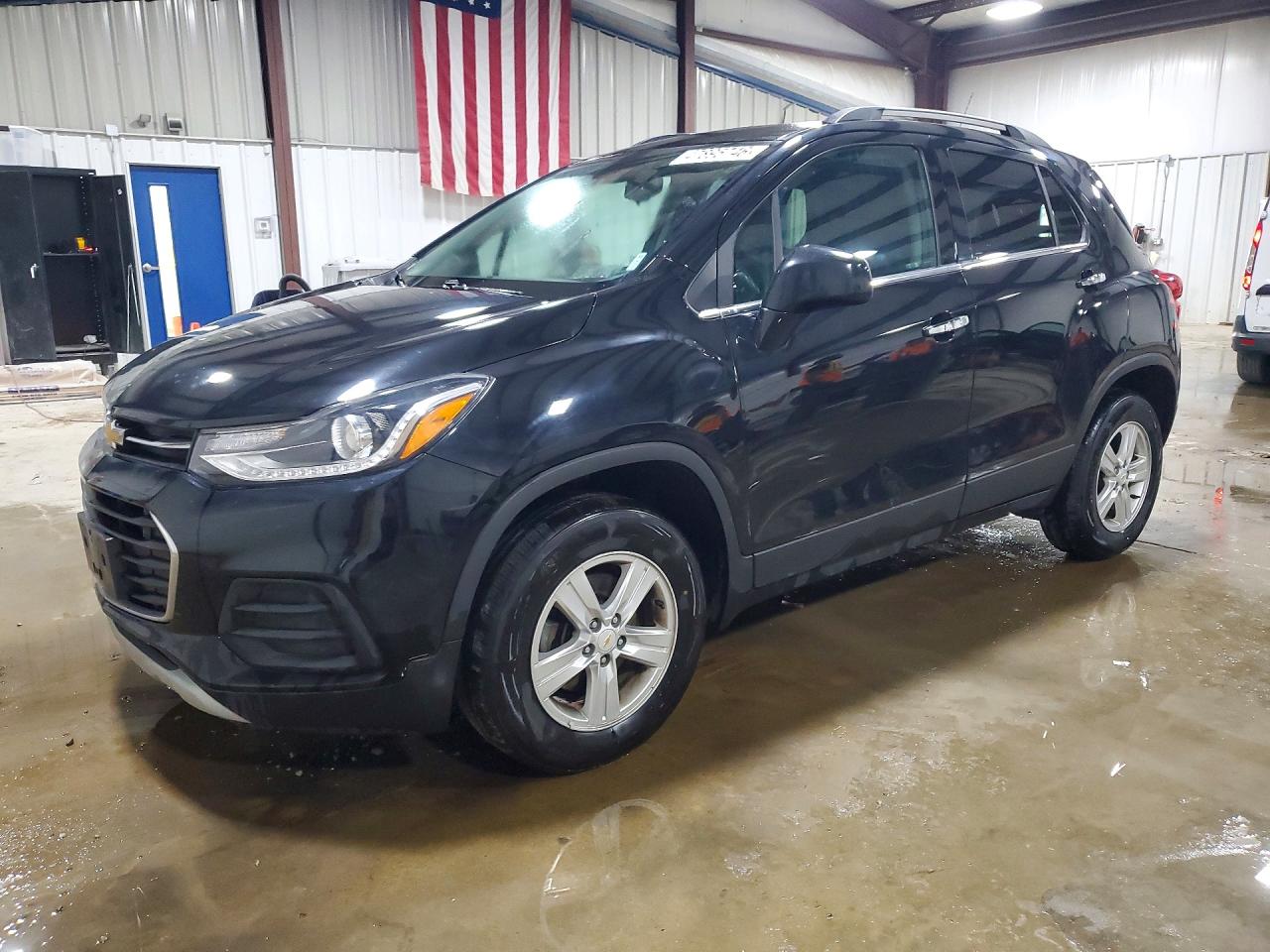 2020 Chevrolet Trax LT, VIN KL7CJPSB9LB000120 — Side