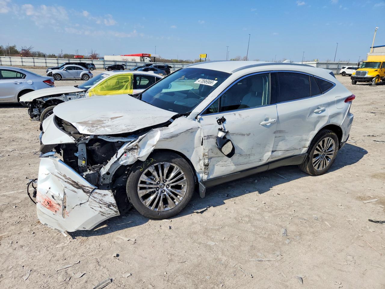 2024 Toyota Venza Limited, VIN JTEAAAAH0RJ176688 — Front end