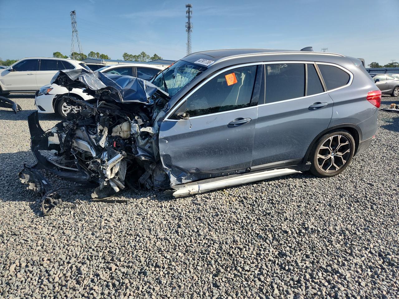 2021 BMW X1 sDrive28i, VIN WBXJG7C02M5T37799 — Front end