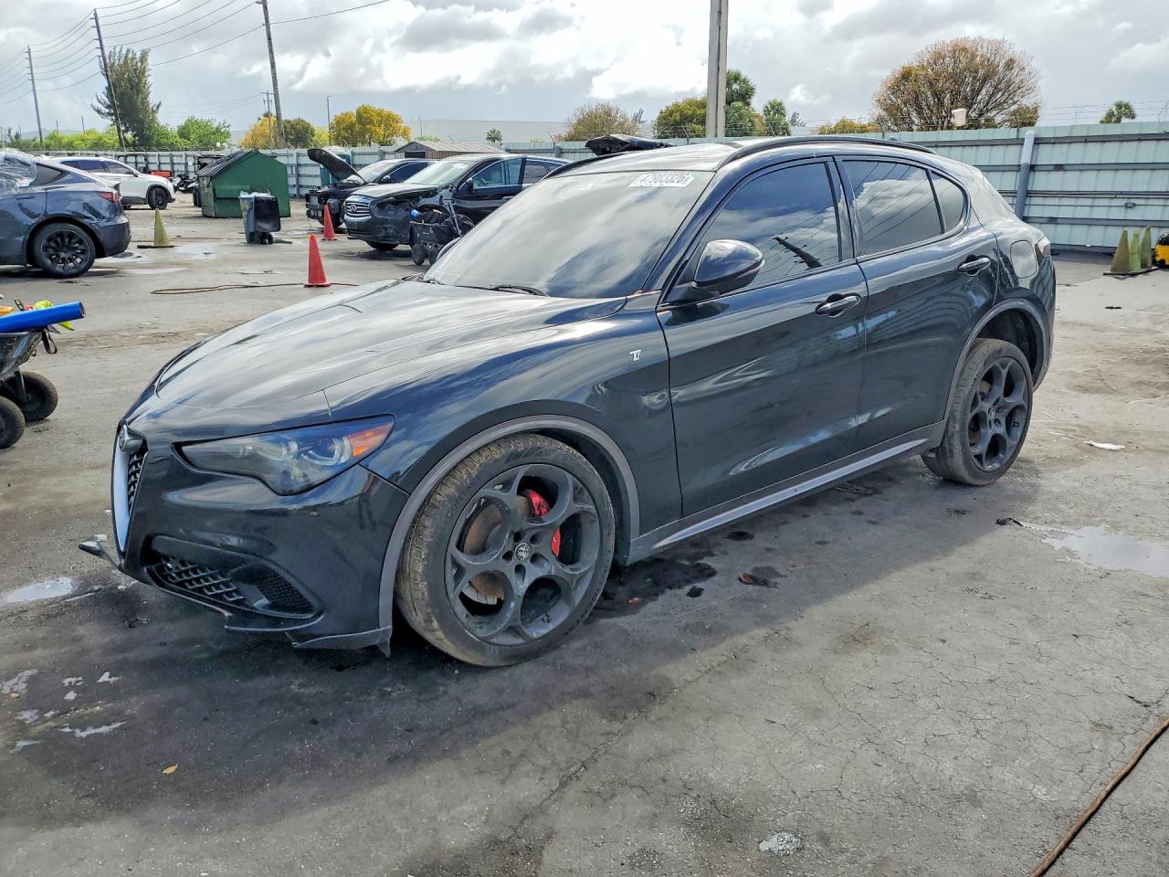 2024 Alfa Romeo Stelvio Ti, VIN ZASPAKBN5R7D80688 — Front end