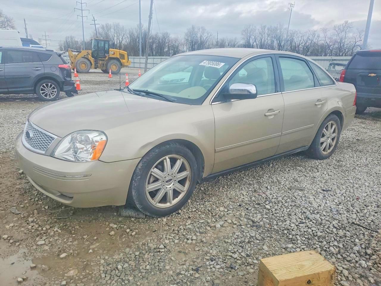 2005 Ford Five Hundred Limited, VIN 1FAFP25125G197504 — Side
