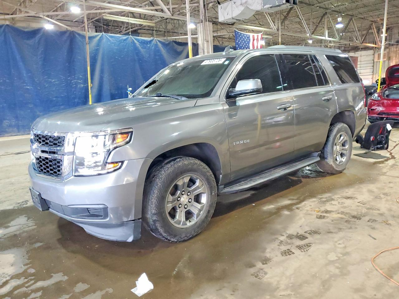 2019 Chevrolet Tahoe LT, VIN 1GNSKBKC6KR332486 — Пожар в салоне