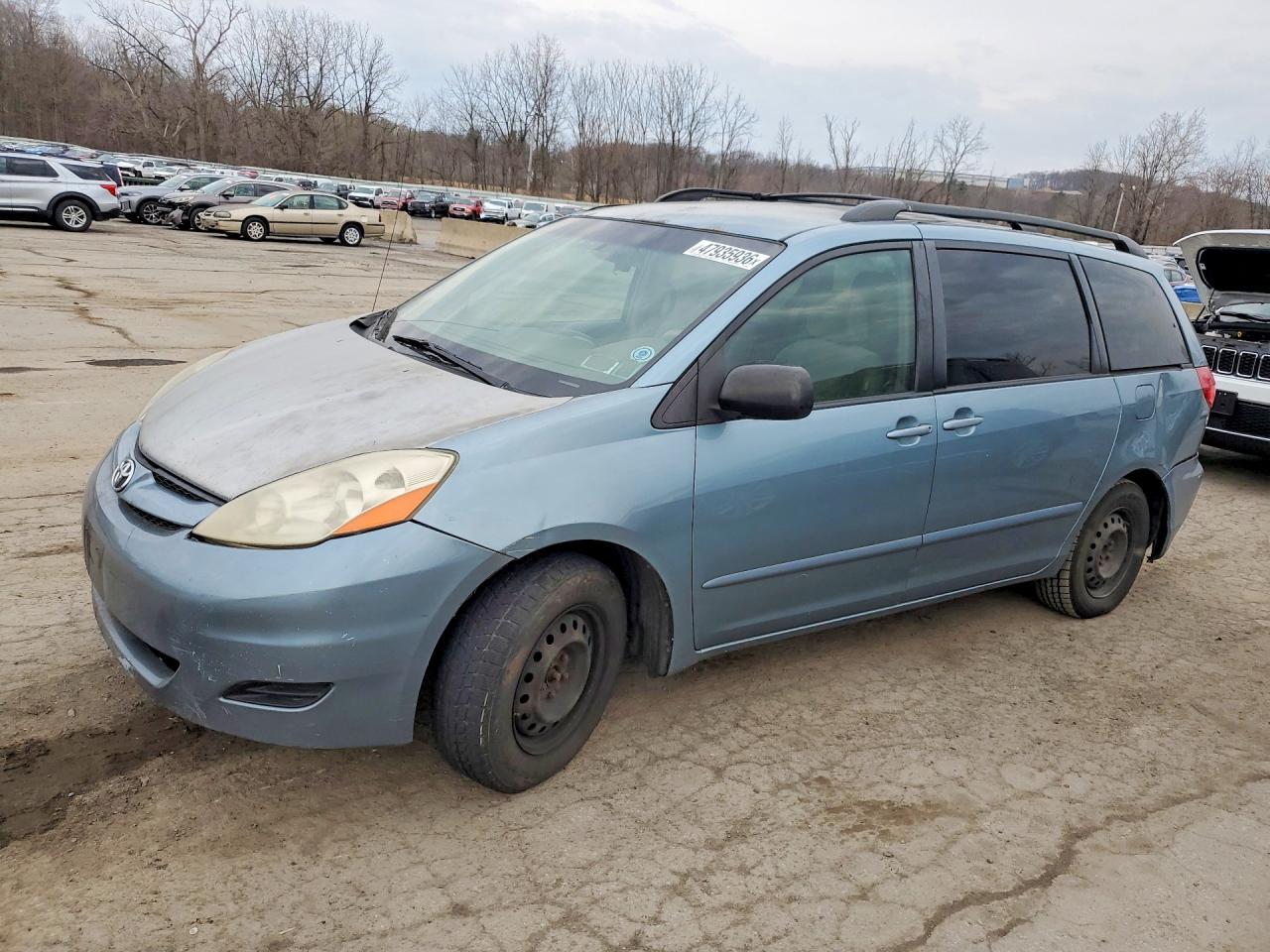 2007 Toyota Sienna LE, VIN 5TDZK23C97S085348 — Minor dents and scratches