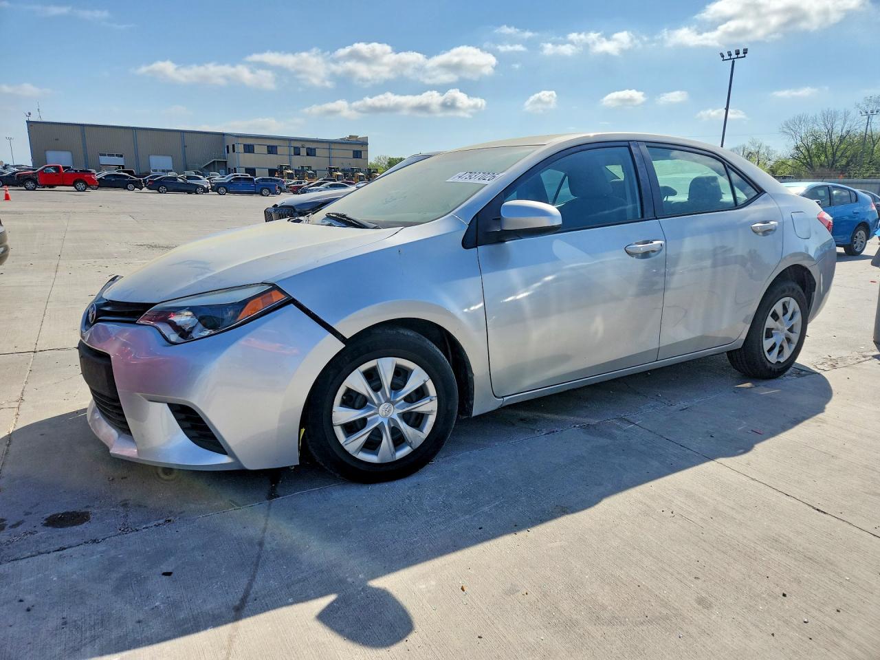 2015 Toyota Corolla LE, VIN 2T1BURHE4FC296429 — Side