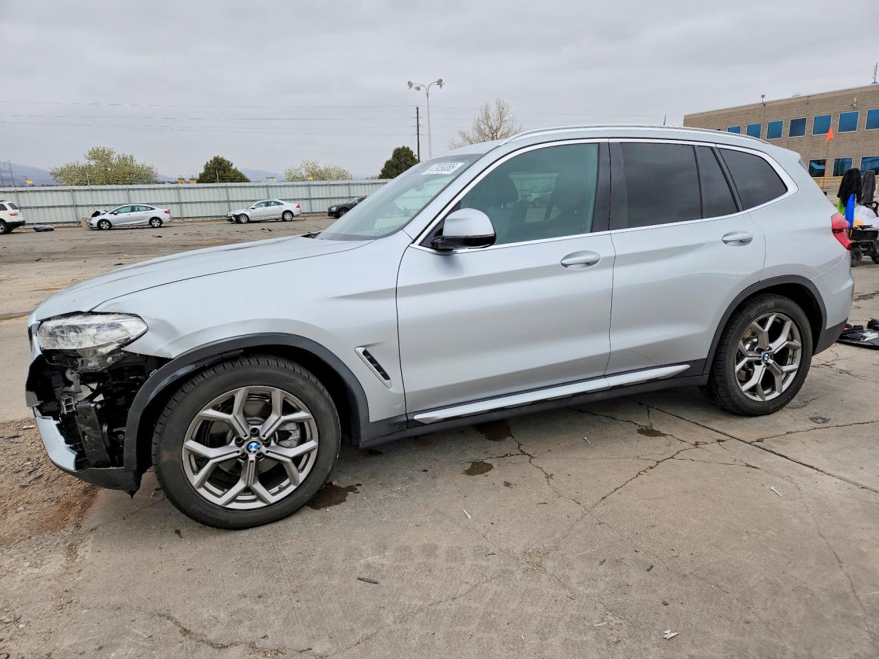 2021 BMW X3 xDrive30i, VIN 5UXTY5C05M9E20788 — Front end
