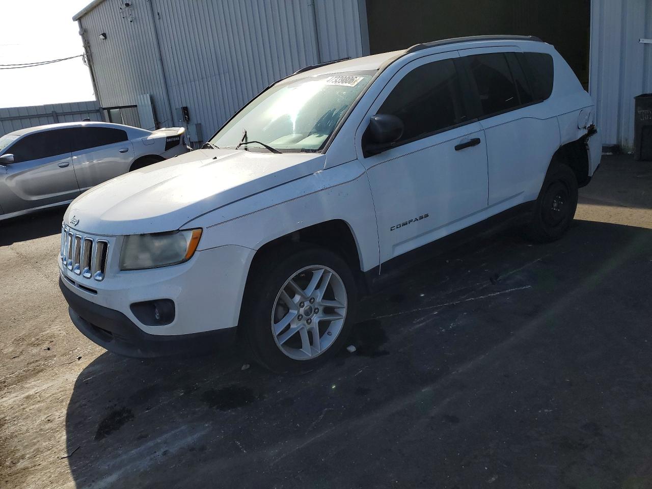 2012 Jeep Compass Limited, VIN 1C4NJCCB5CD634225 — Rear end