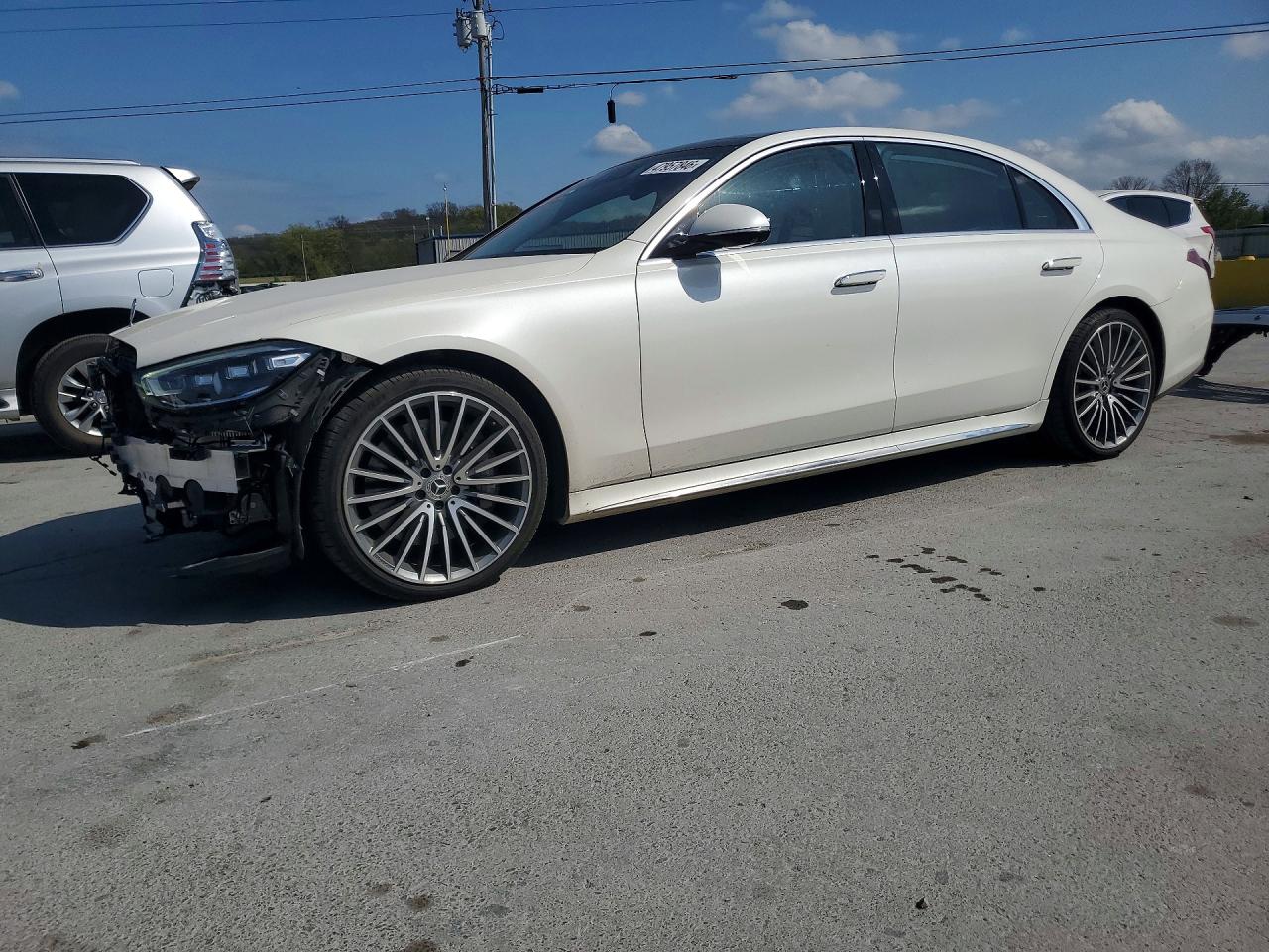 2022 Mercedes-Benz S 500, VIN W1K6G6DBXNA142674 — Front end