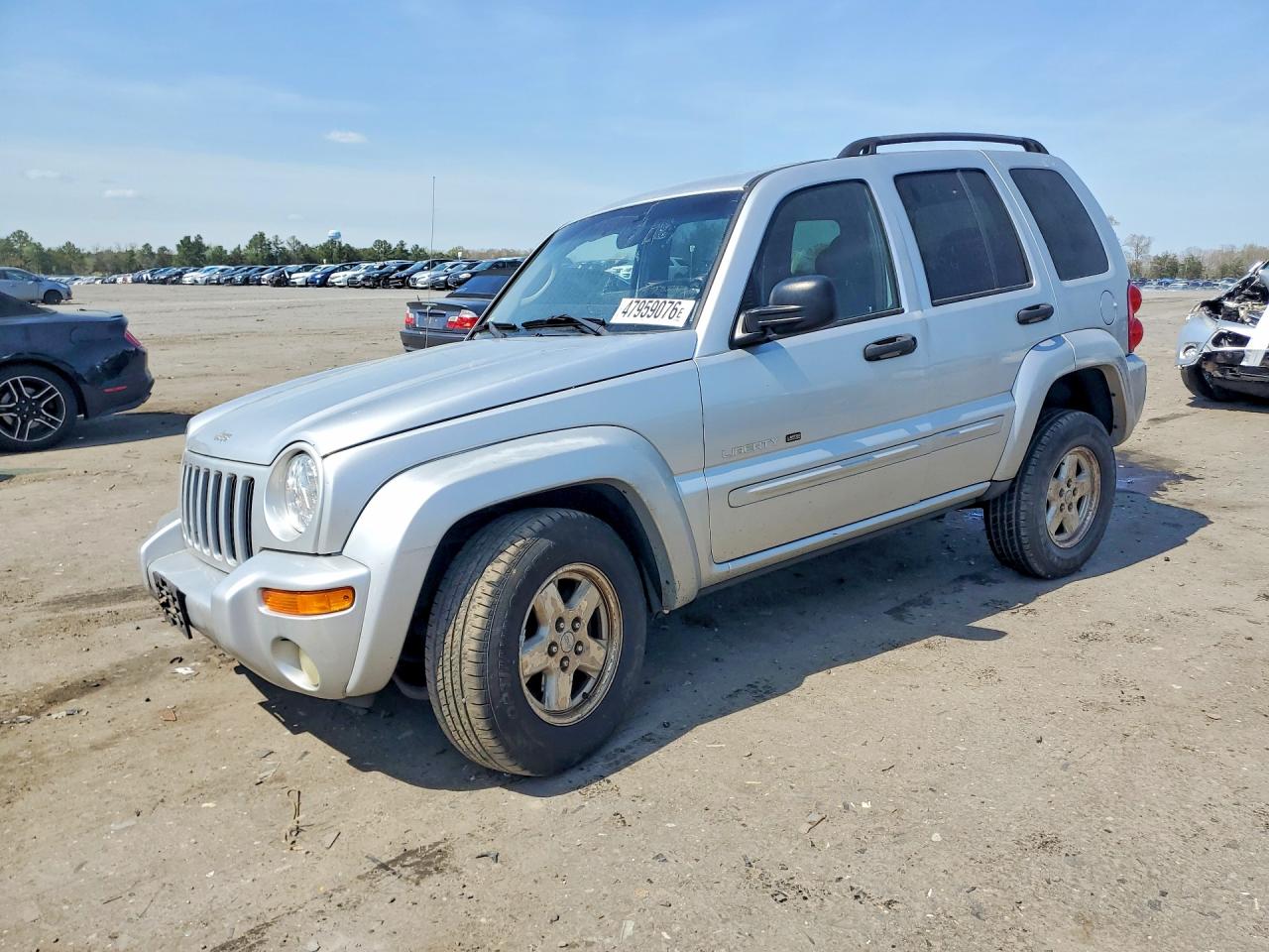 2002 Jeep Liberty Limited, VIN 1J4GL58K92W346292 — Перед