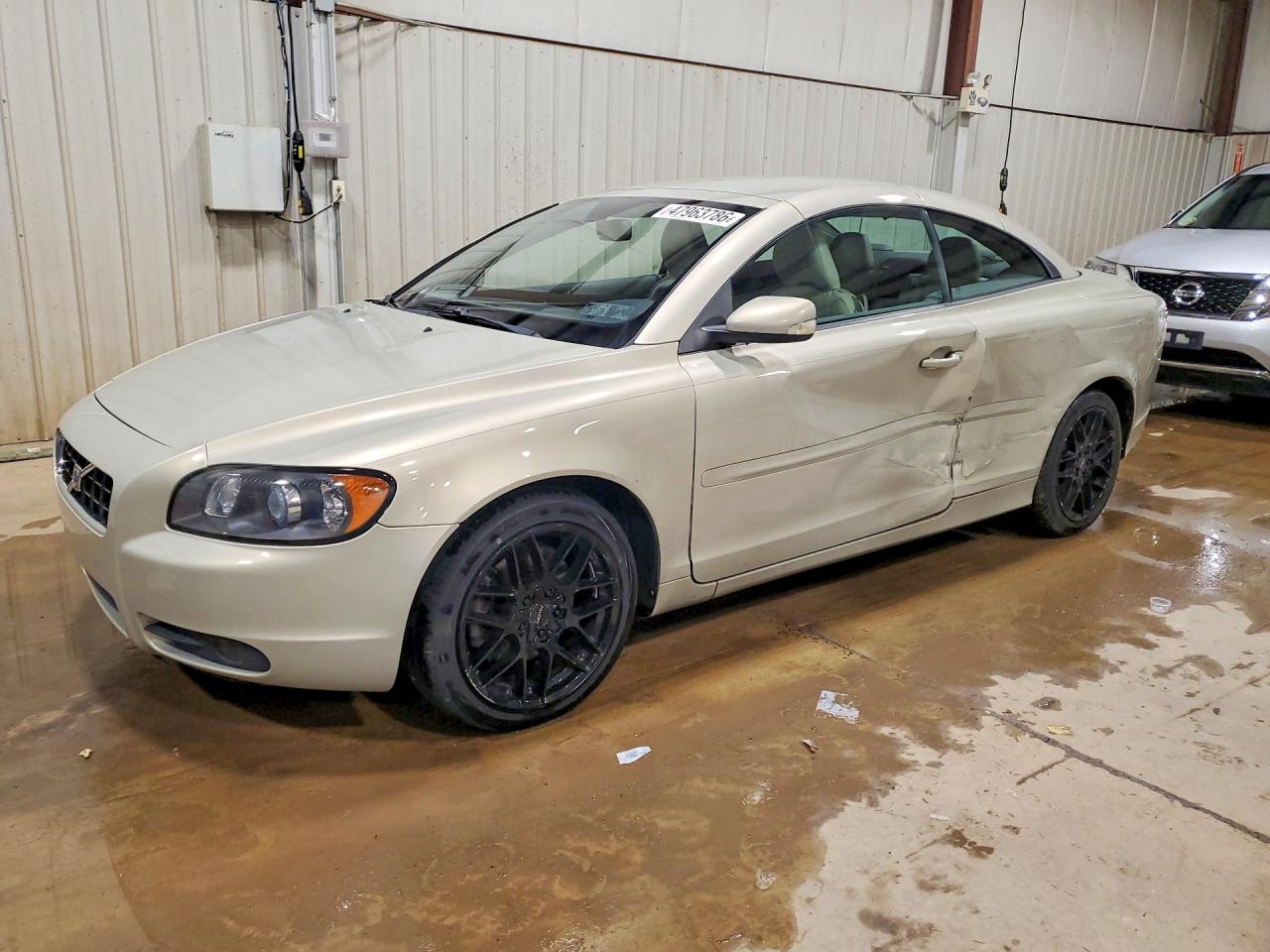 2007 Volvo C70, VIN YV1MC68287J026779 — Бок