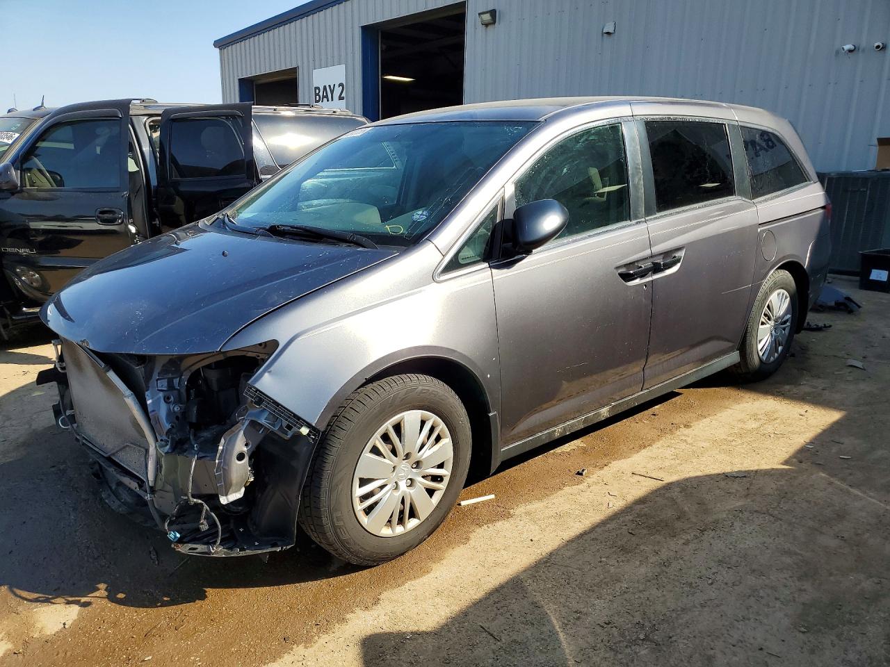 2015 Honda Odyssey LX, VIN 5FNRL5H22FB095494 — Front end