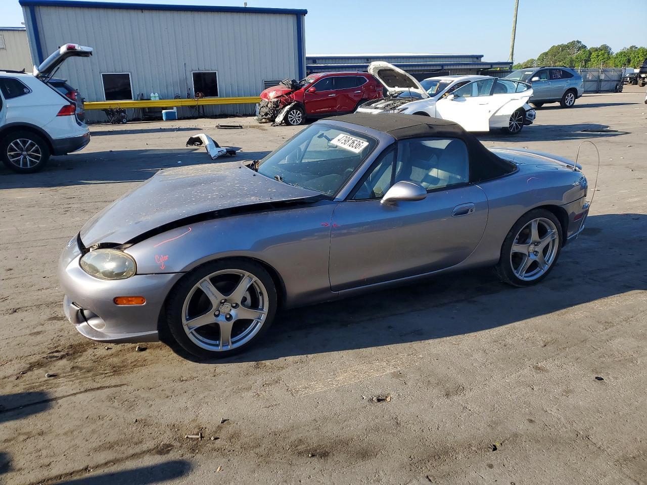 2005 Mazda MX-5 Miata Mazdaspeed, VIN JM1NB354050411483 — Front end