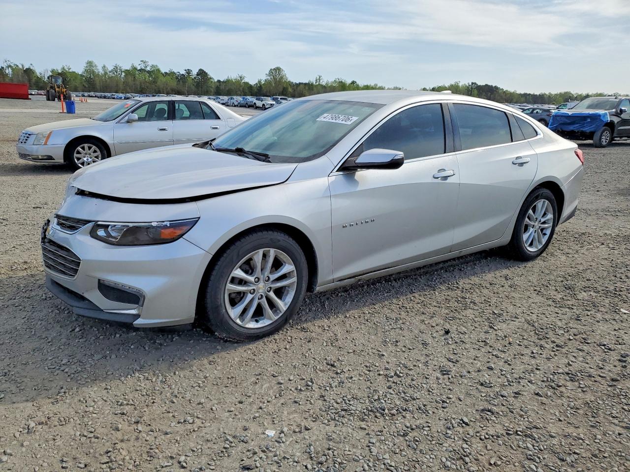 2018 Chevrolet Malibu LT, VIN 1G1ZD5ST5JF205112 — Front end