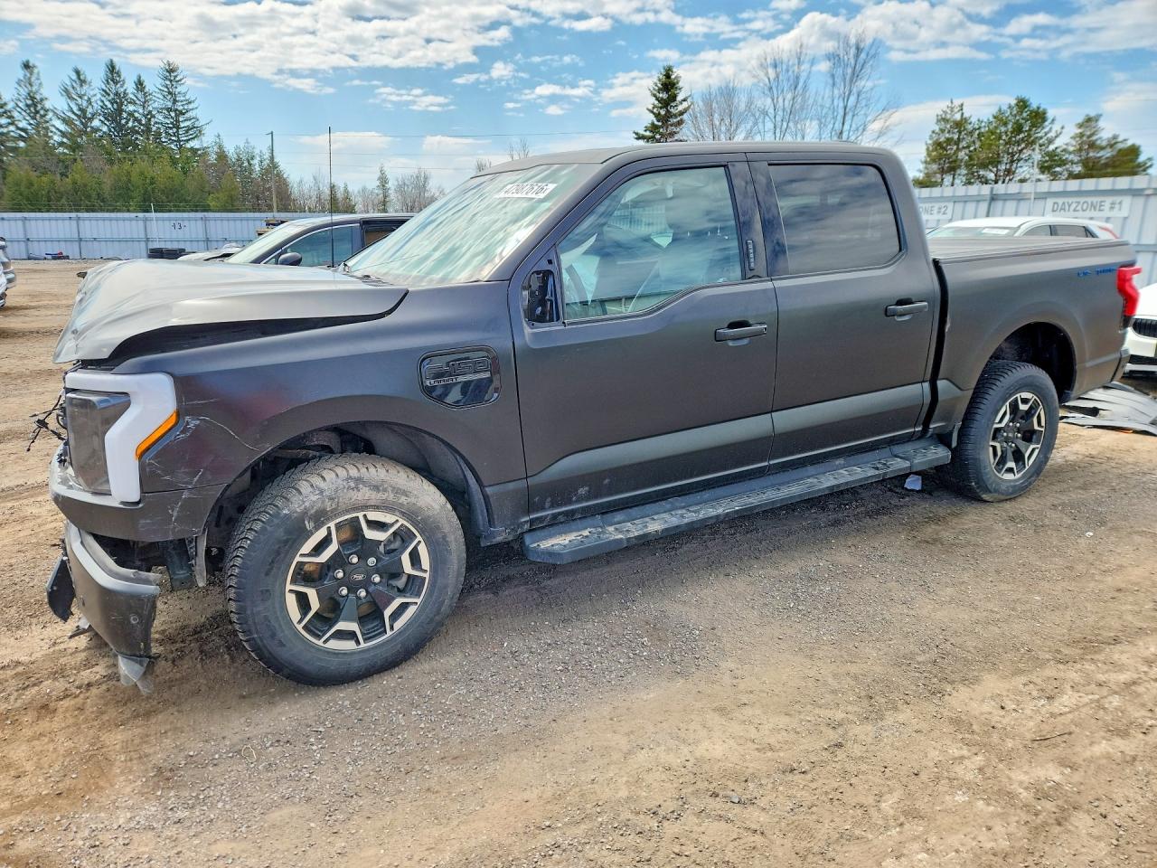 2023 Ford F-150 Lightning Lariat, VIN 1FTVW1EV2PWG04462 — Front end