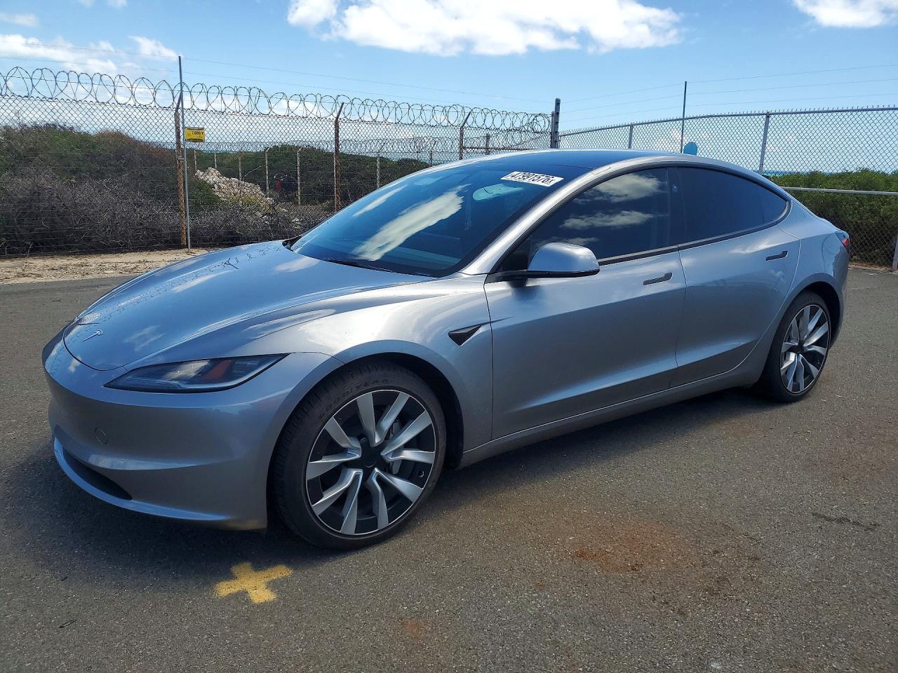 2025 Tesla Model 3 Long Range, VIN 5YJ3E1EB0SF996757 — Фото с аукциона