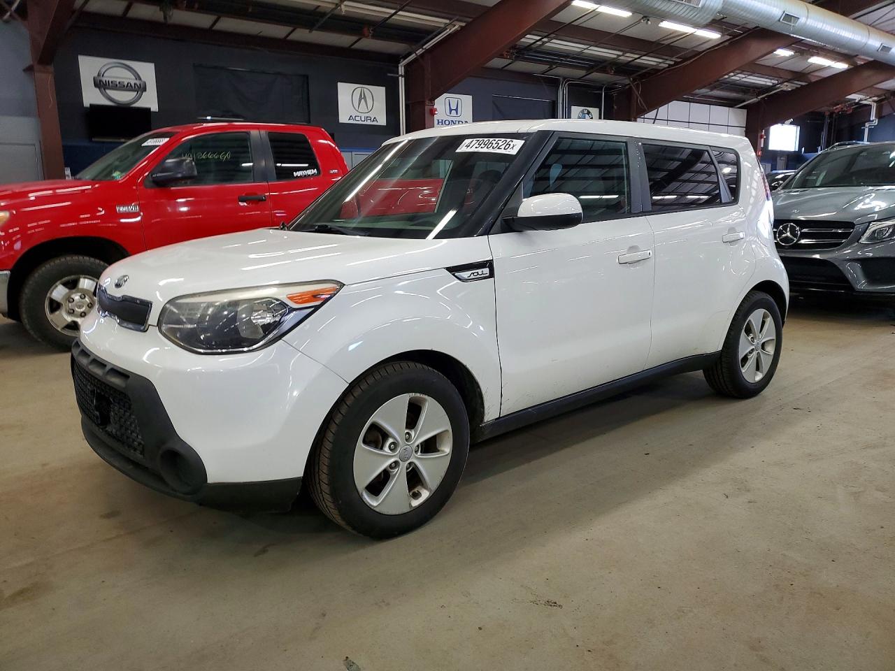 2015 Kia Soul, VIN KNDJN2A28F7133350 — Front end
