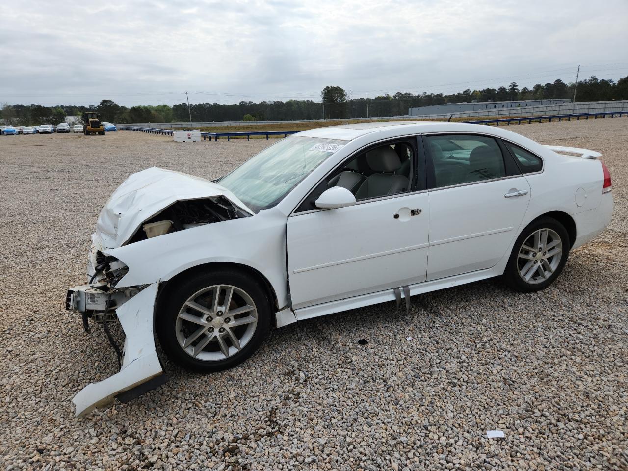 2014 Chevrolet Impala LTZ, VIN 2G1WC5E32E1136197 — Front end