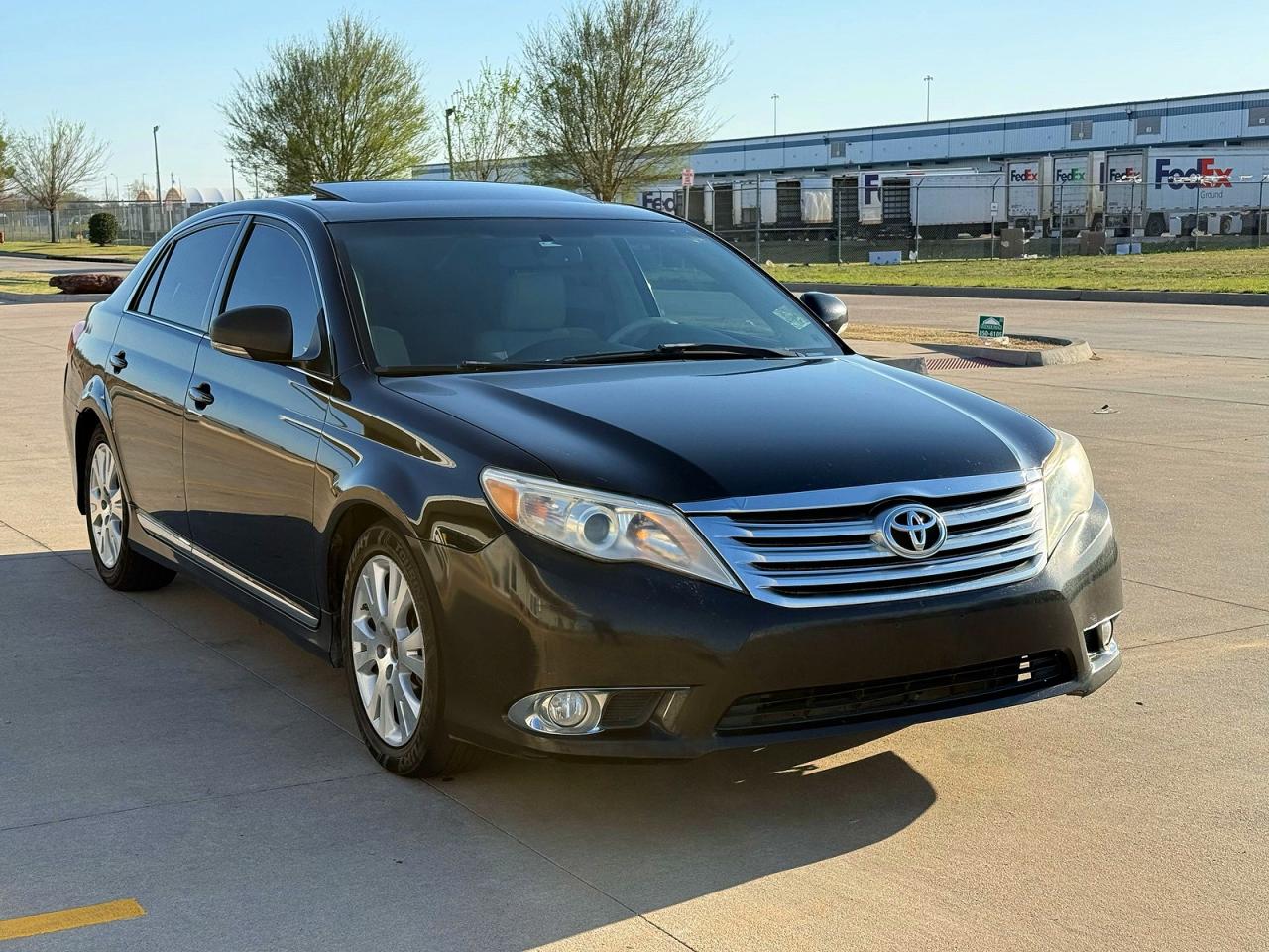 2011 Toyota Avalon, VIN 4T1BK3DB8BU431922 — Minor dents and scratches
