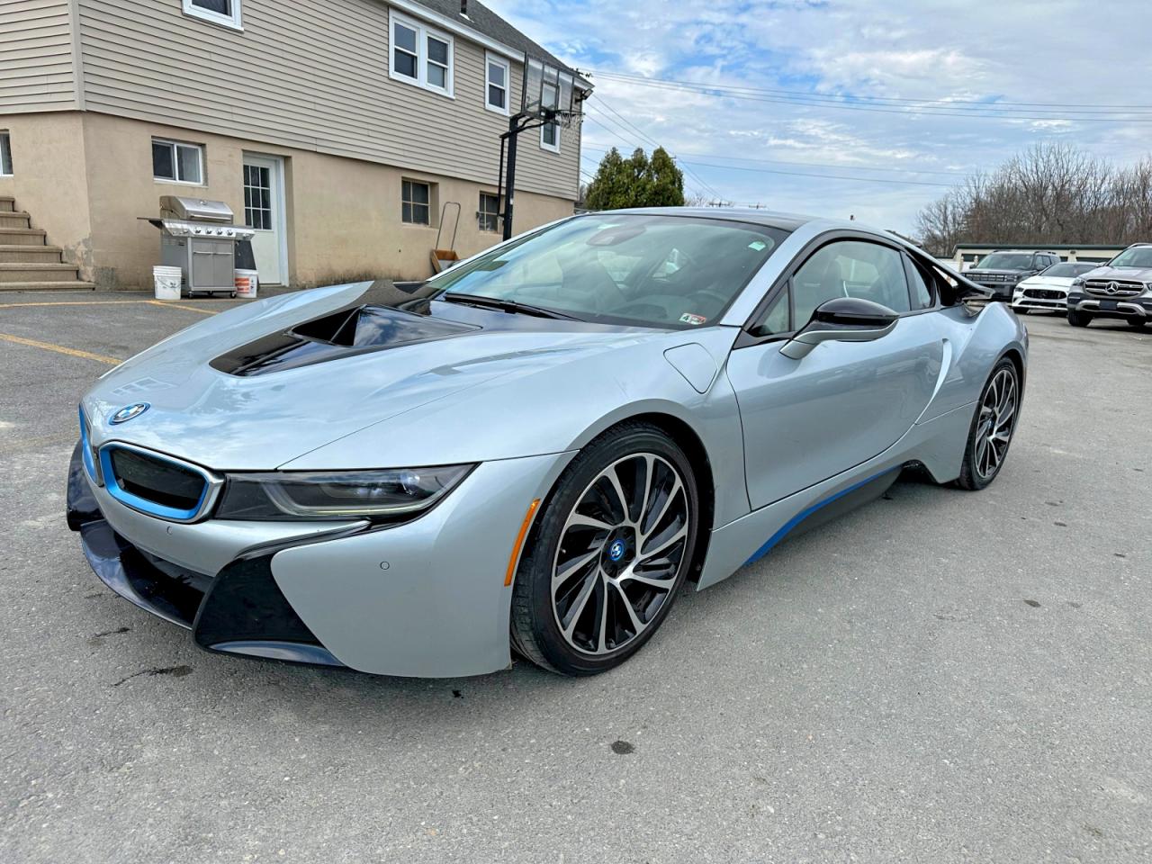 2016 BMW i8, VIN WBY2Z2C52GV675023 — Мелкие вмятины и царапины