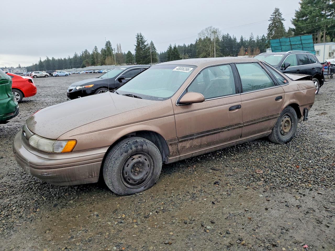1992 Ford Taurus, VIN 1FACP52U8NG231691 — Rear end
