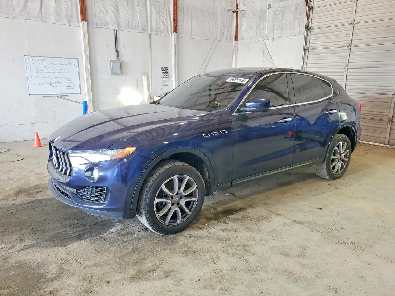 2017 Maserati Levante, VIN ZN661XUA3HX222620 — Side