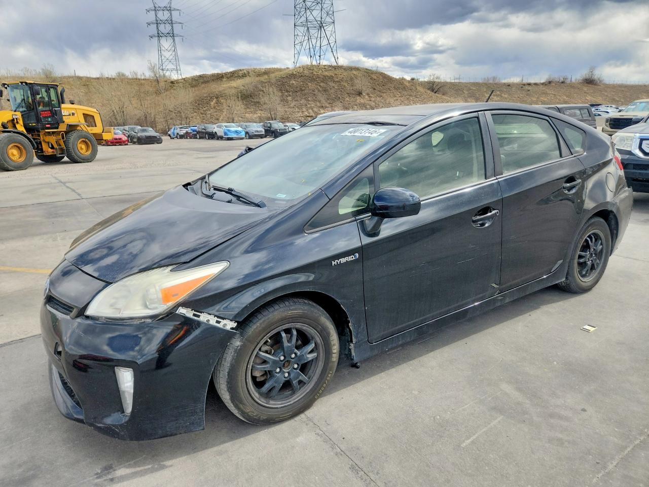 2014 Toyota Prius Two, VIN JTDKN3DU5E1735972 — Front end