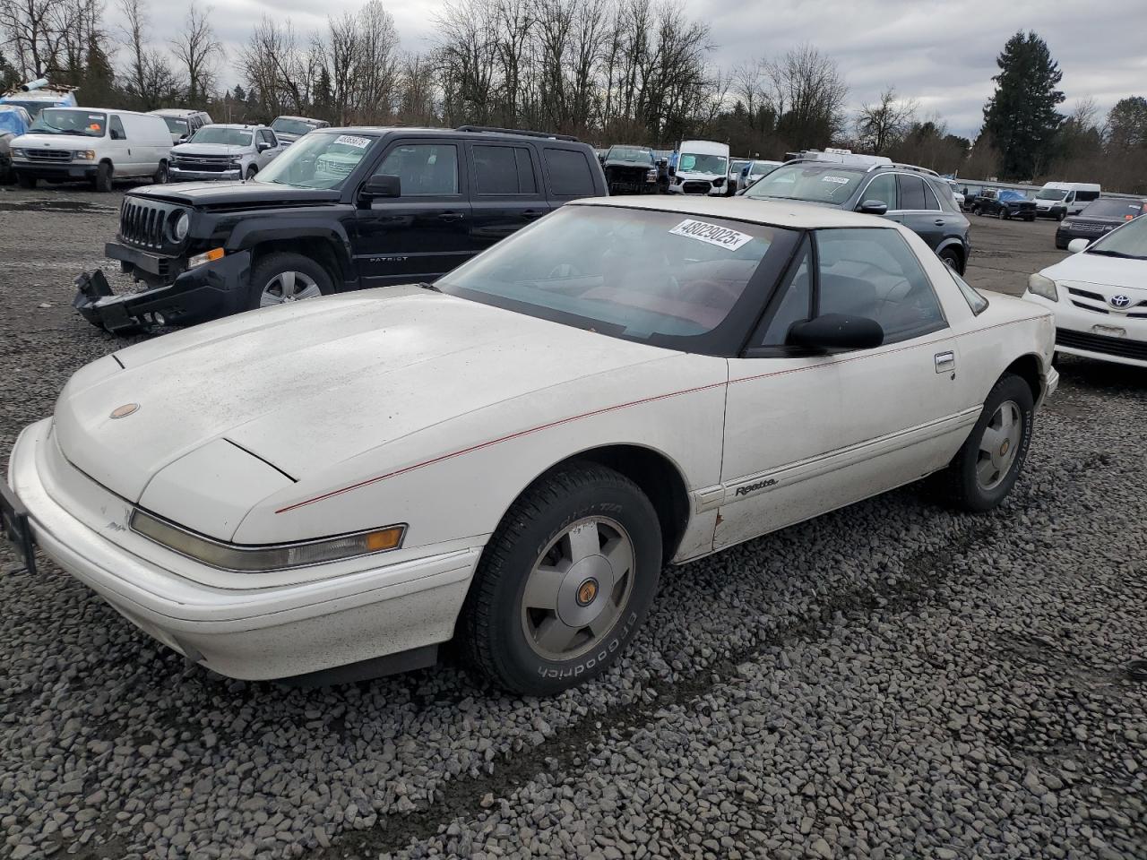 1991 Buick Reatta, VIN 1G4EC13L3MB900227 — Minor dents and scratches