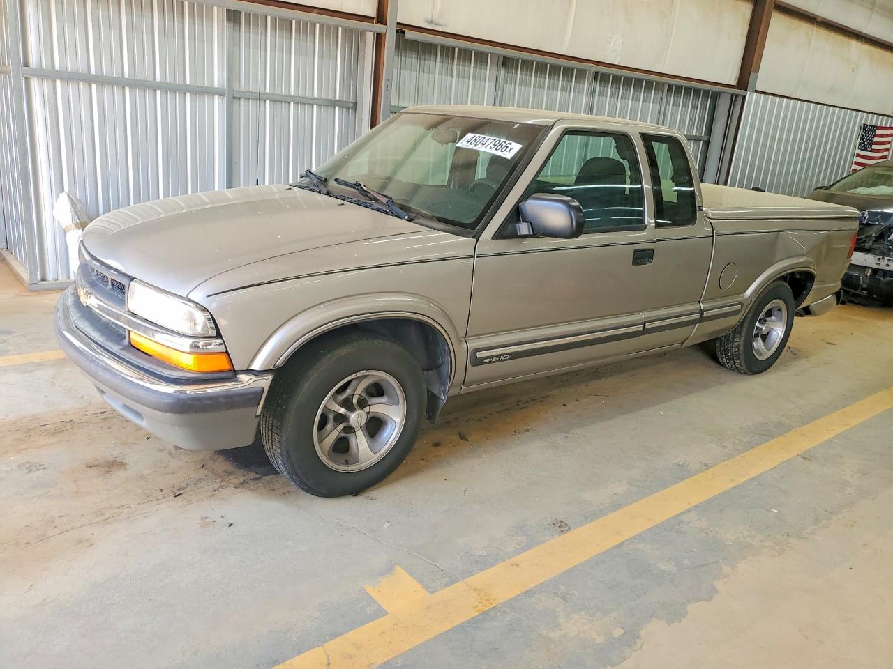 2000 Chevrolet S-10, VIN 1GCCS19W3Y8286119 — Rear end