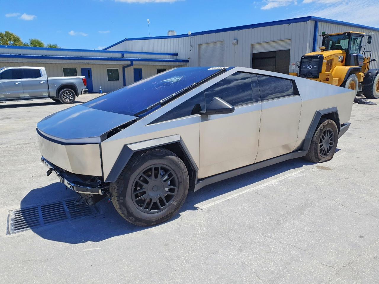 2025 Tesla Cybertruck, VIN 7G2CEHED3SA077646 — Auction photo
